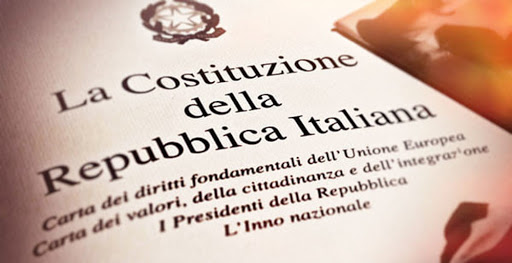 L’articolo 39 della Costituzione e la sua mancata attuazione nei riguardi delle associazioni sindacali – La contrattazione collettiva