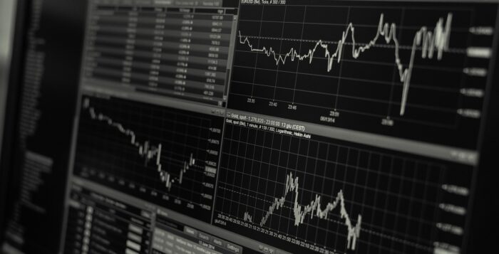 How expectations affect the economy and the monetary policy?