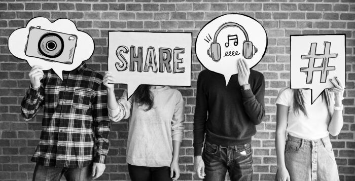 LA PRESENTAZIONE DEL “SELF” AL PUBBLICO IN TEMPI MODERNI